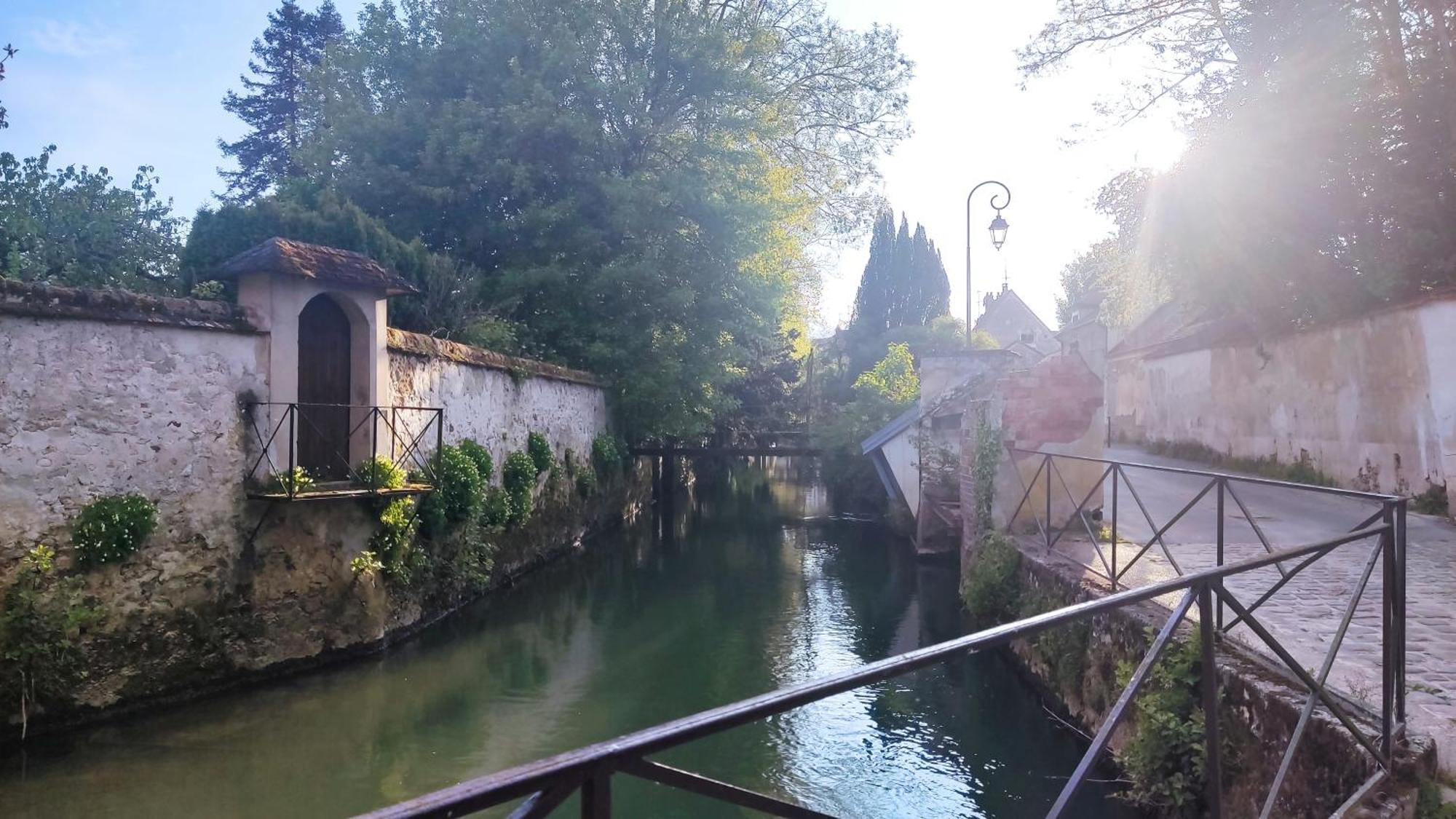 Romantic Room - Studio Jardin - Proche Disneyland Paris 克雷西拉沙佩勒 外观 照片